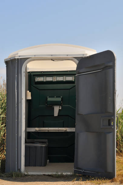 Best Luxury portable toilet rental  in Carlyss, LA